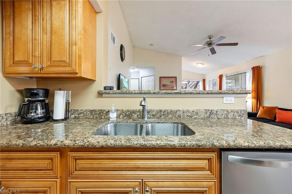 12581 Equestrian Cir, Unit 1016, Fort Myers, FL 33907 Photo