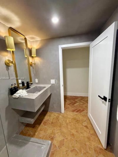 905 SW 13th Ct , Unit 905, Miami, FL 33135 Photo