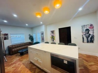 905 SW 13th Ct , Unit 905, Miami, FL 33135 Photo