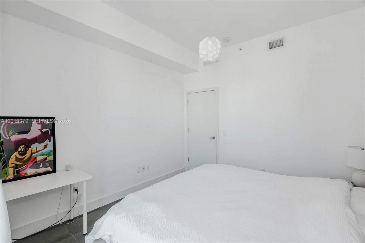 1080 Brickell Ave, Unit 2803, Miami, FL 33131 Photo