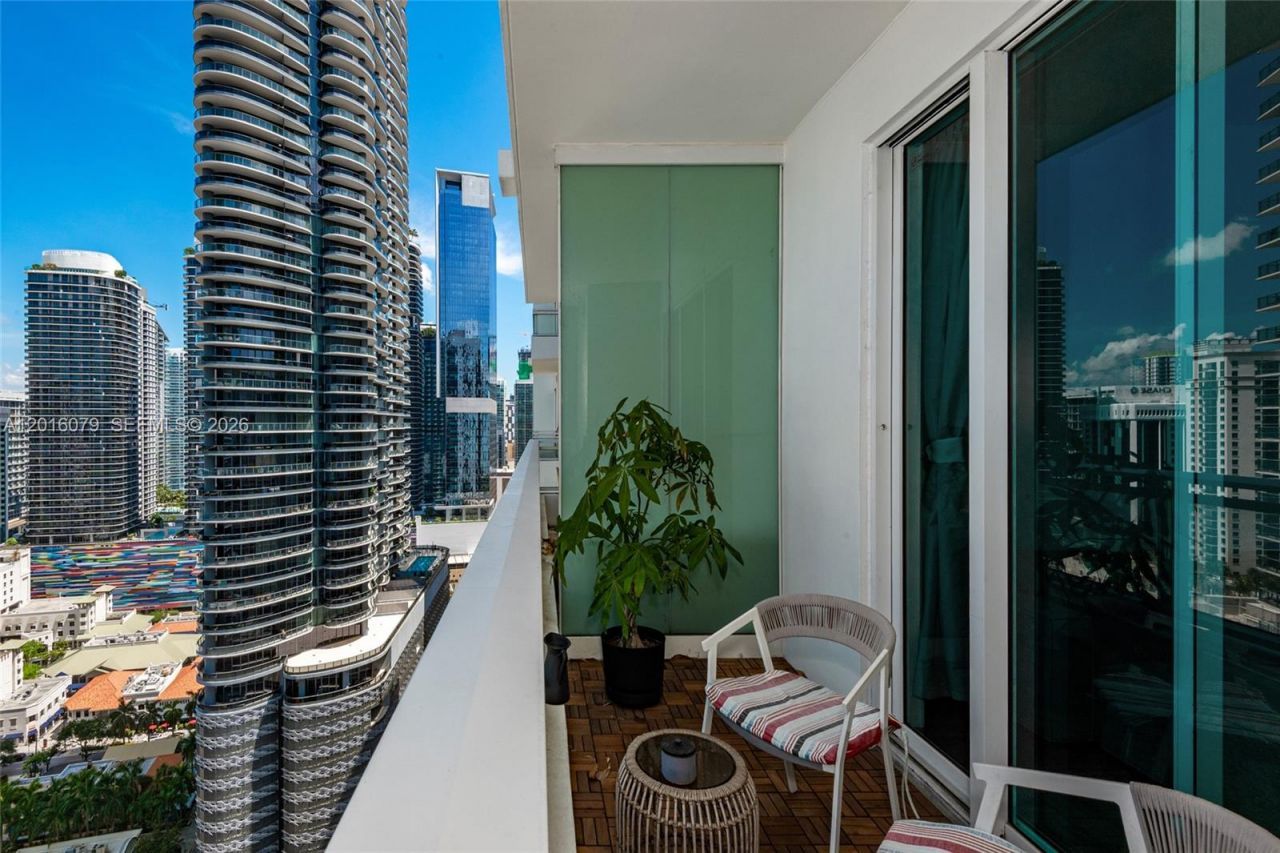 1080 Brickell Ave, Unit 2803, Miami, FL 33131 Photo