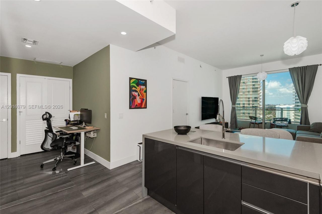 1080 Brickell Ave, Unit 2803, Miami, FL 33131 Photo