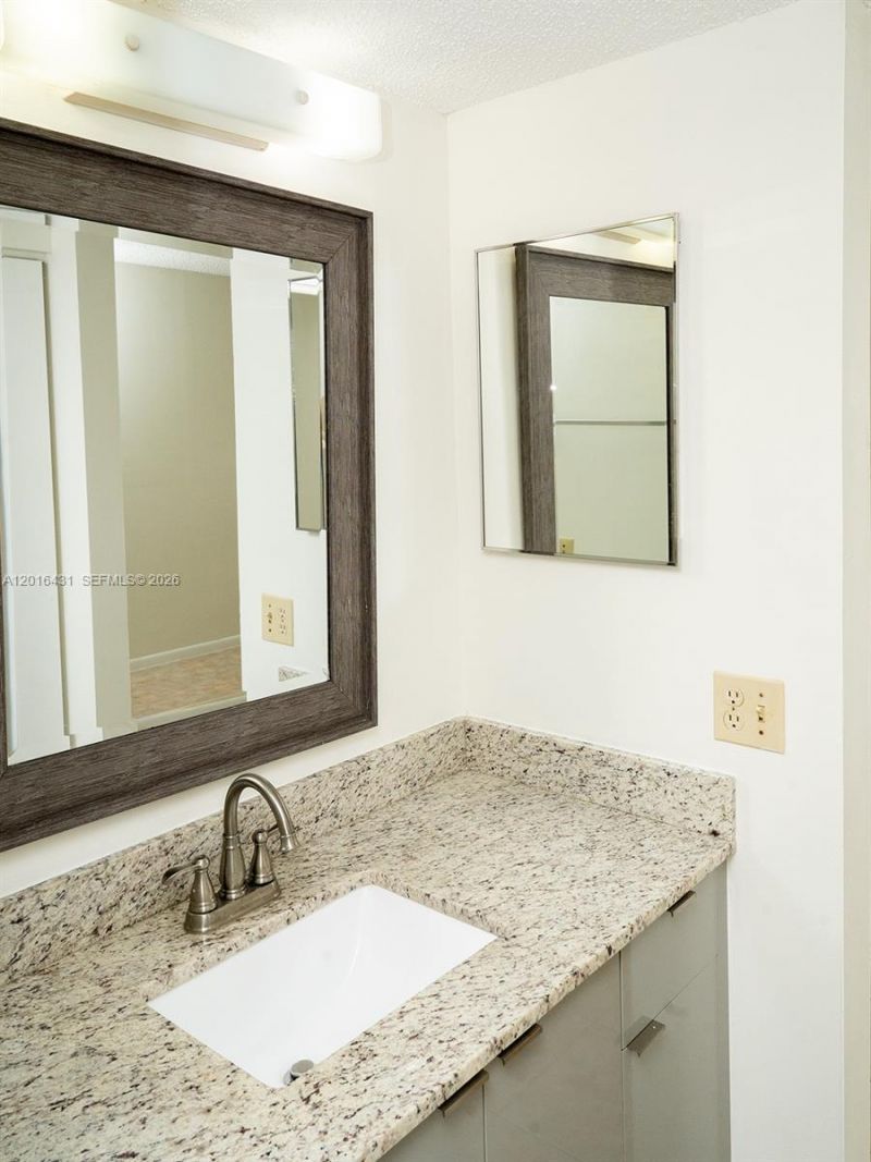 1100 NW 87th Ave, Unit 308, Coral Springs, FL 33071 Photo