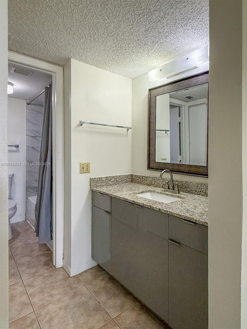 1100 NW 87th Ave, Unit 308, Coral Springs, FL 33071 Photo
