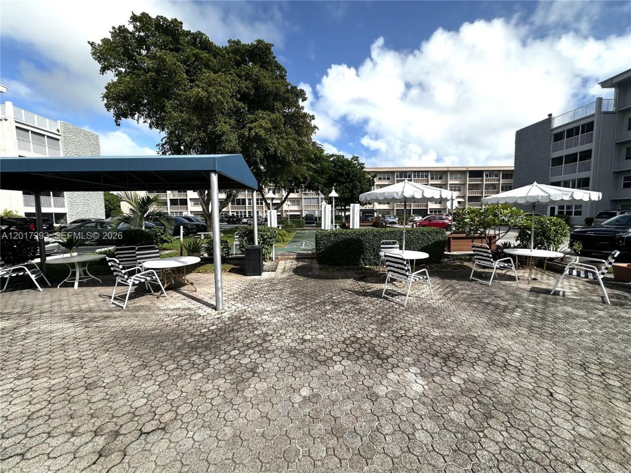 410 SE 2nd St , Unit 415, Hallandale Beach, FL 33009 Photo