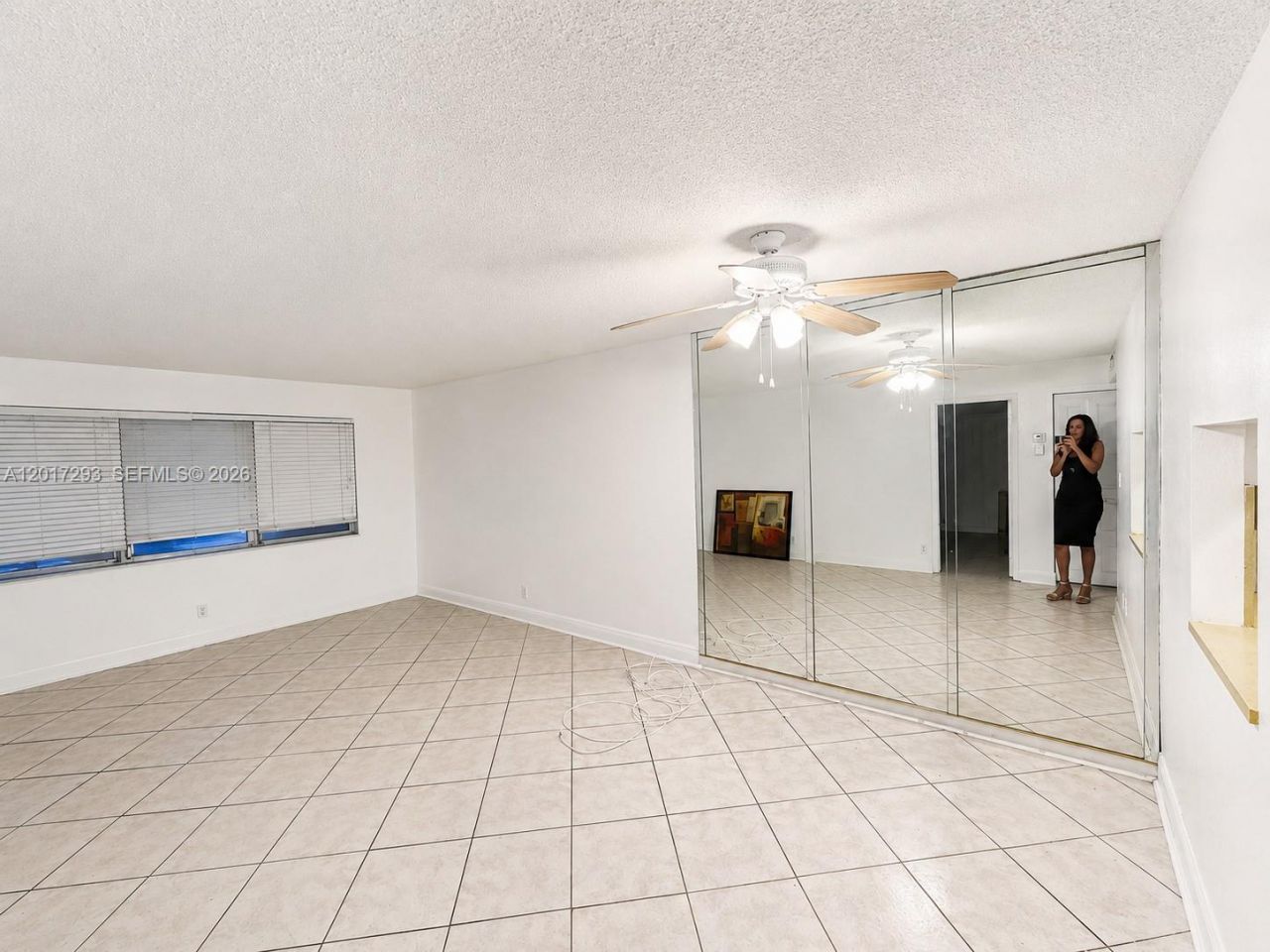 410 SE 2nd St , Unit 415, Hallandale Beach, FL 33009 Photo