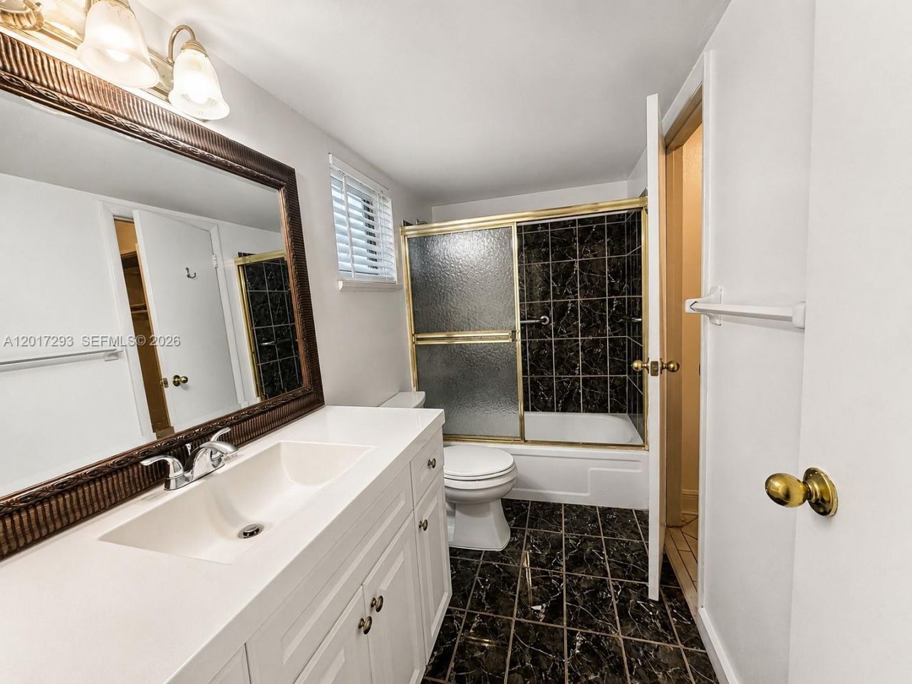 410 SE 2nd St, Unit 415, Hallandale Beach, FL 33009 Photo