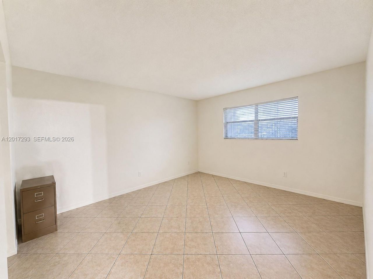 410 SE 2nd St , Unit 415, Hallandale Beach, FL 33009 Photo