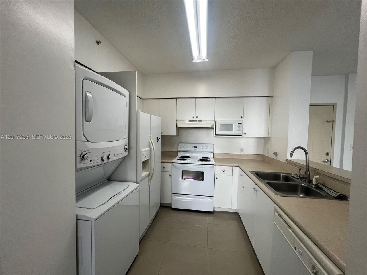 5091 NW 7th St , Unit 706, Miami, FL 33126 Photo