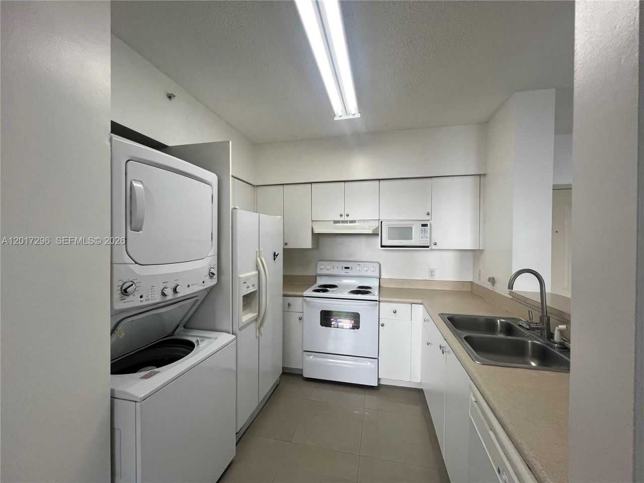 5091 NW 7th St , Unit 706, Miami, FL 33126 Photo