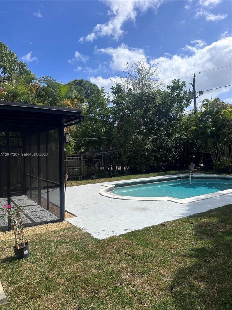 200 SE 19th St , Fort Lauderdale, FL 33316 Photo