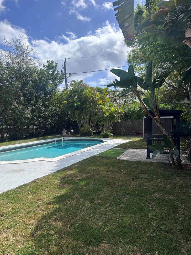 200 SE 19th St , Fort Lauderdale, FL 33316 Photo