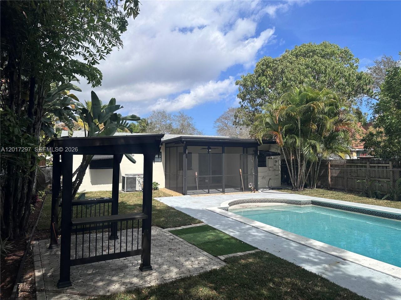 200 SE 19th St , Fort Lauderdale, FL 33316 Photo