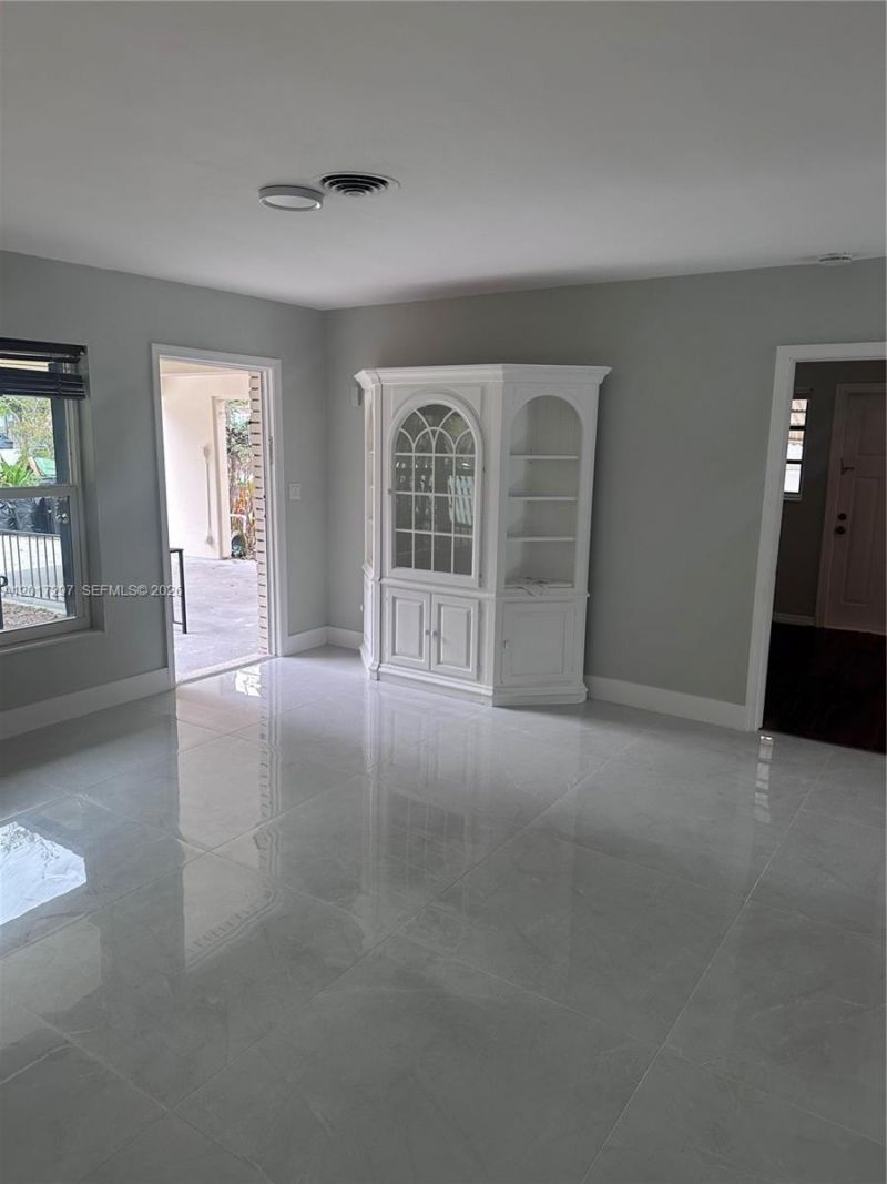 200 SE 19th St , Fort Lauderdale, FL 33316 Photo