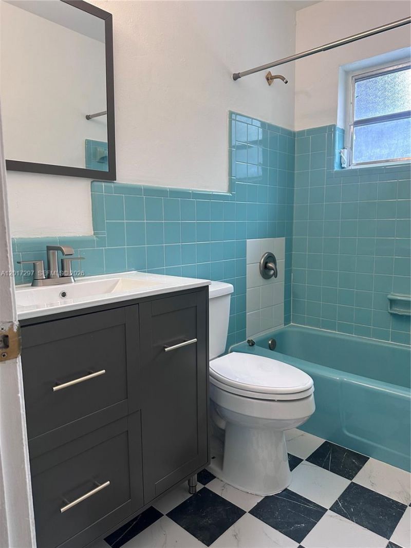 200 SE 19th St , Fort Lauderdale, FL 33316 Photo