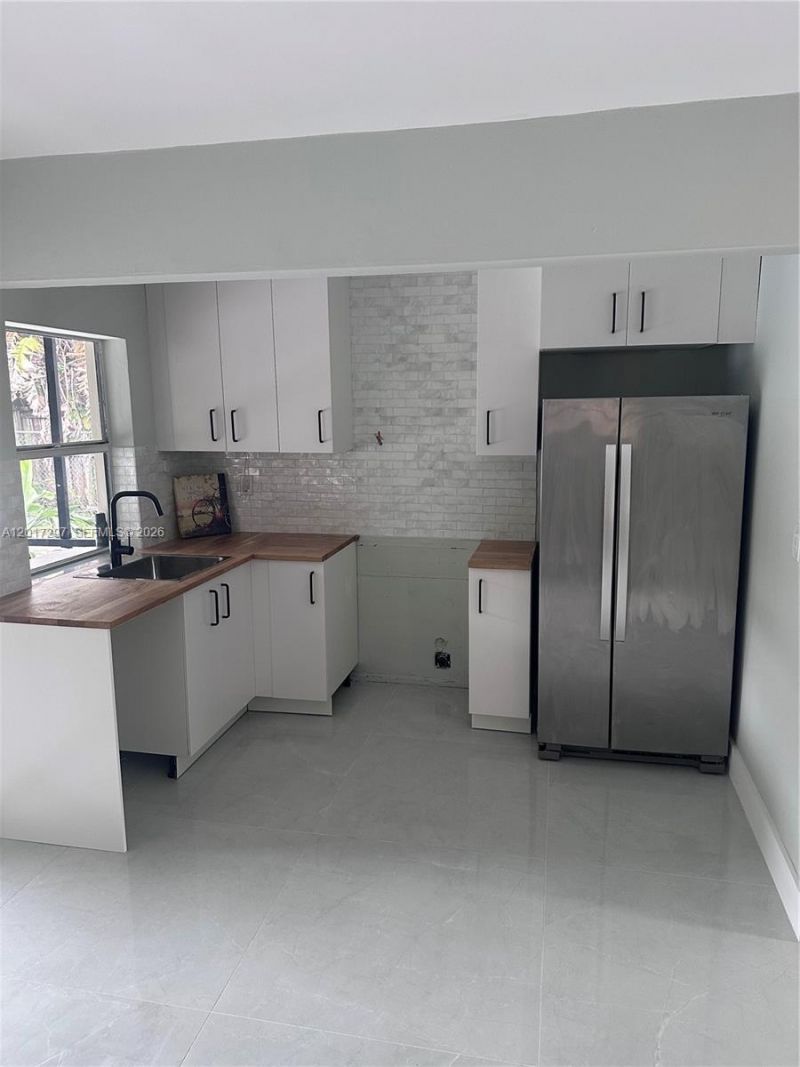 200 SE 19th St , Fort Lauderdale, FL 33316 Photo