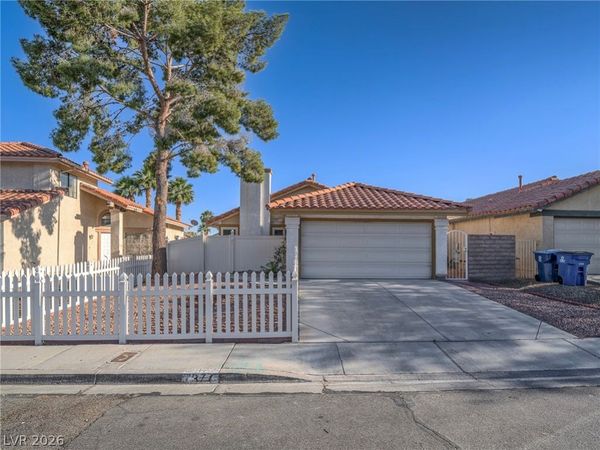 7377 Coffeyville Avenue , Las Vegas, NV 89147