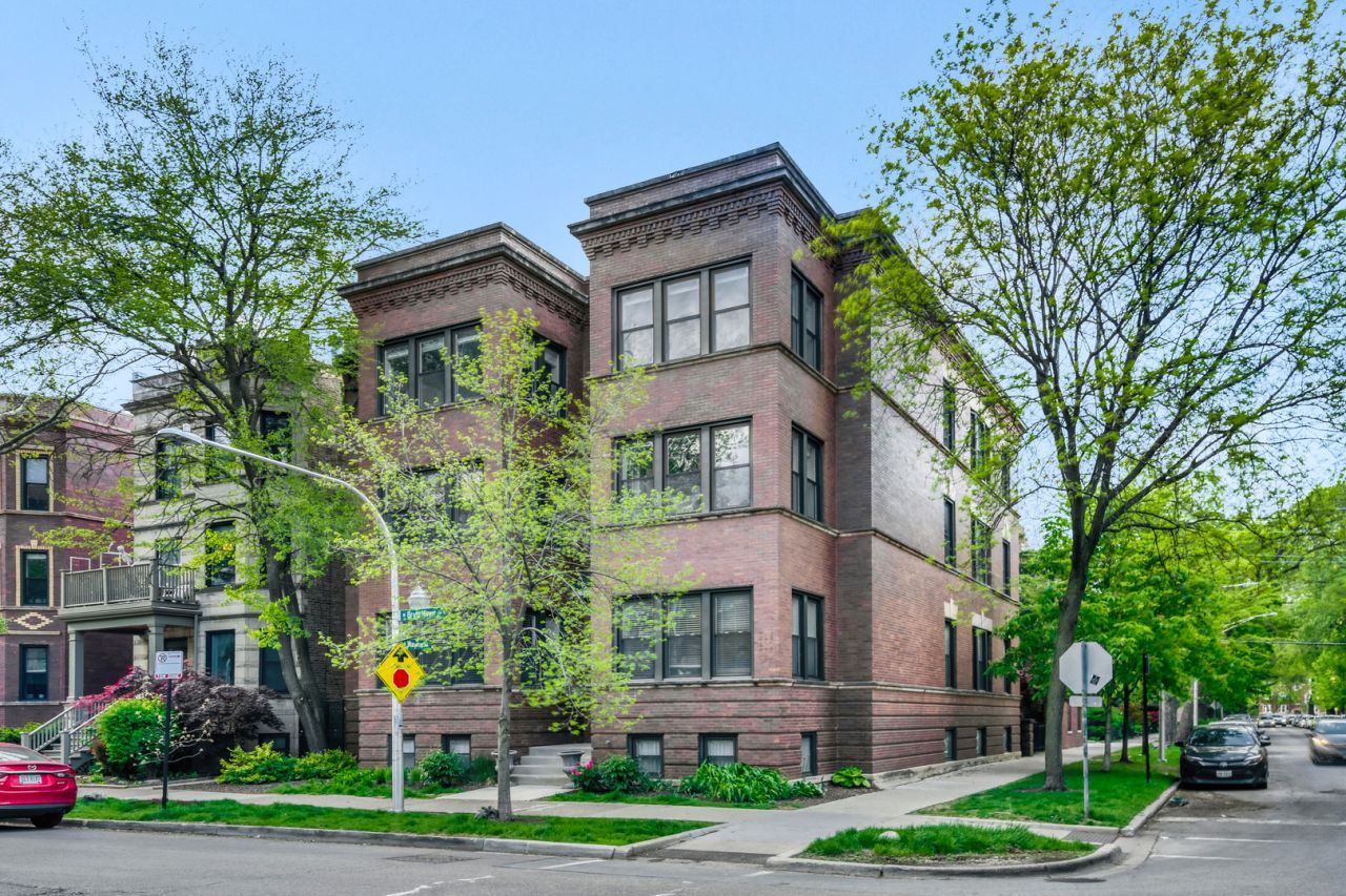 1328 W Bryn Mawr Avenue, Unit 3, Chicago, IL 60660 Main Photo