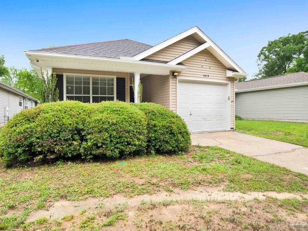 1613 Governors Dr, Pensacola, FL 32514