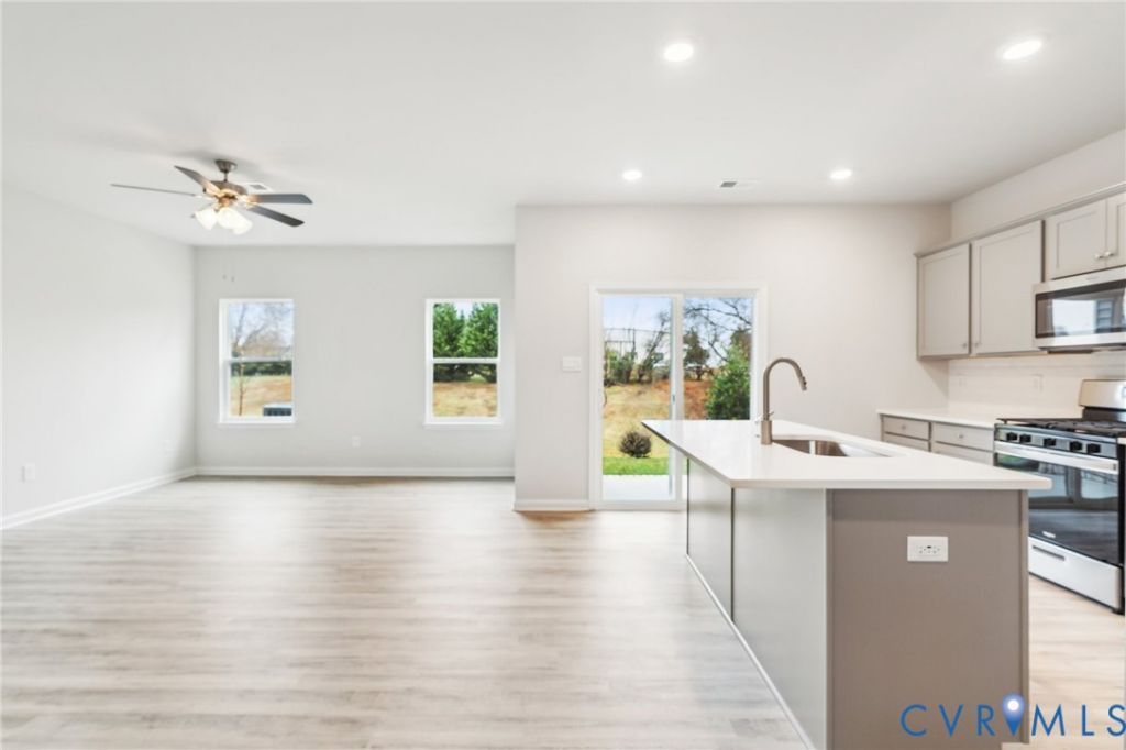 7687 lloyd Terrace  Mechanicsville, VA 23111