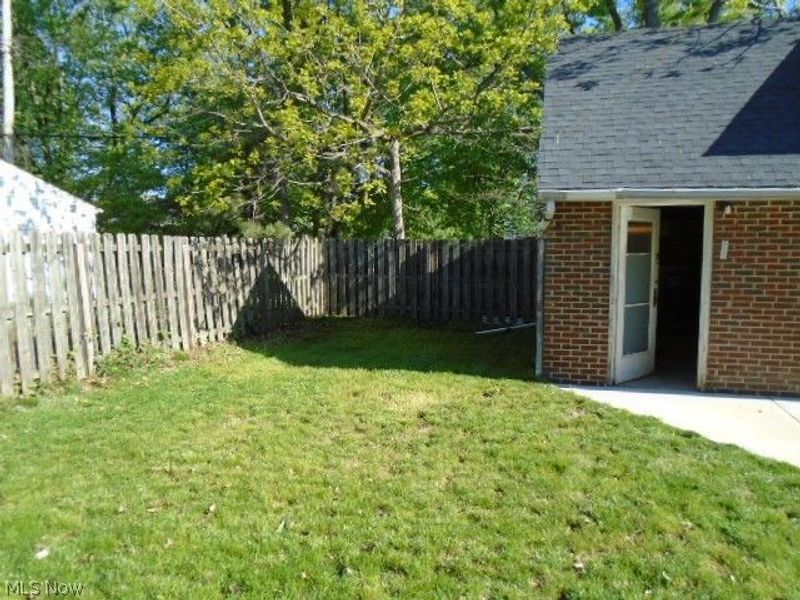 18909 Pawnee Avenue, Cleveland, OH 44119 Photo 5