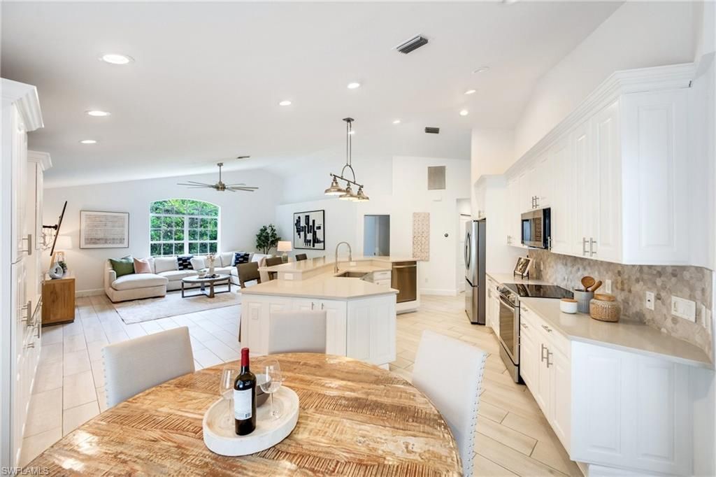 8058 Vera Cruz Way , Naples, FL 34109 Photo