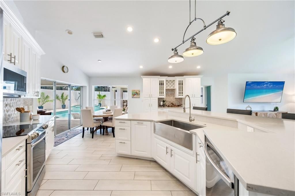 8058 Vera Cruz Way , Naples, FL 34109 Photo