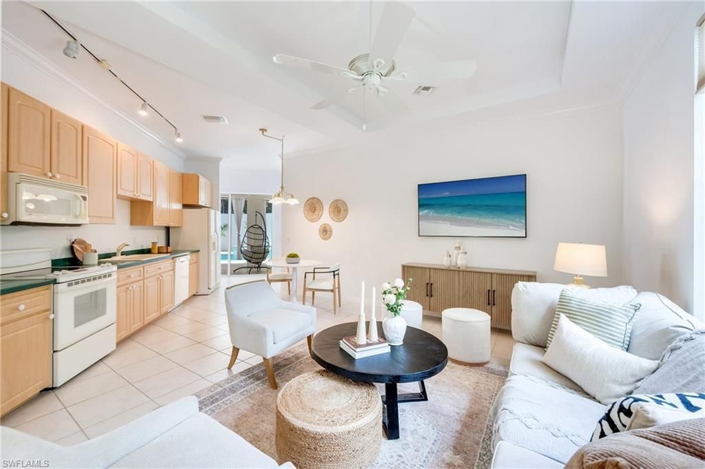 8058 Vera Cruz Way , Naples, FL 34109 Photo