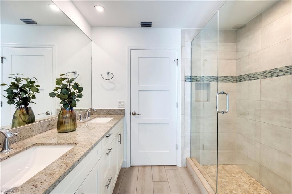 8058 Vera Cruz Way , Naples, FL 34109 Photo