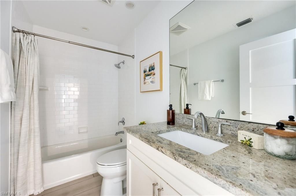 8058 Vera Cruz Way , Naples, FL 34109 Photo