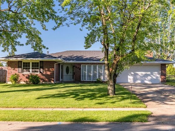 1935 Campus Drive, Fairborn, OH 45324