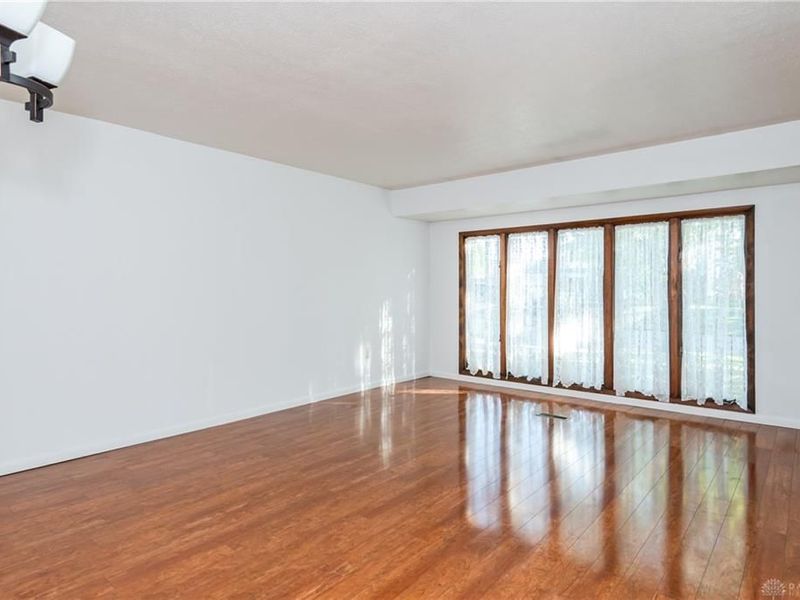 1935 Campus Drive, Fairborn, OH 45324 Photo 18
