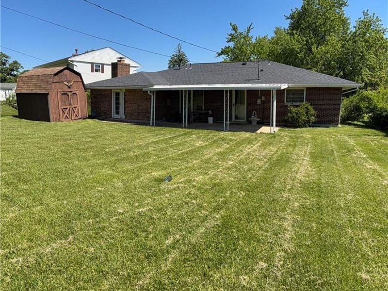 1935 Campus Drive, Fairborn, OH 45324 Photo 2