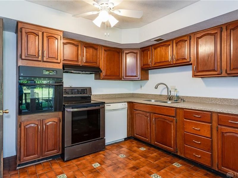 1935 Campus Drive, Fairborn, OH 45324 Photo 30