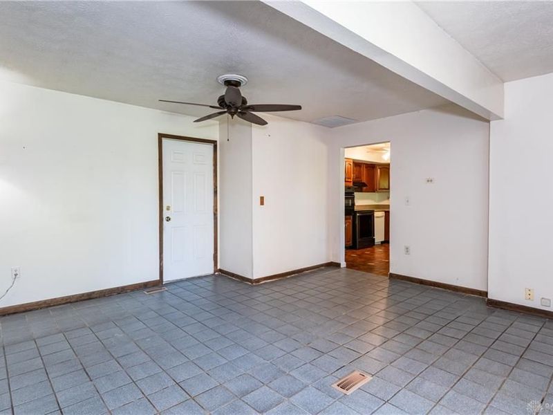 1935 Campus Drive, Fairborn, OH 45324 Photo 36