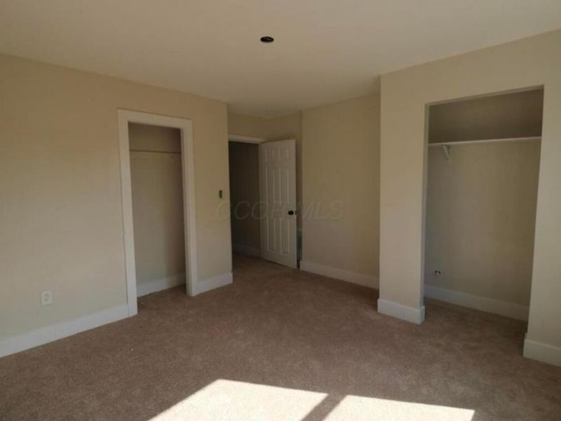 1074 E 15th Avenue, Columbus, OH 43211 Photo 6