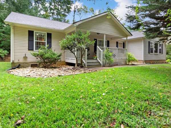 42 Bushwald Lane, Swannanoa, NC 28778