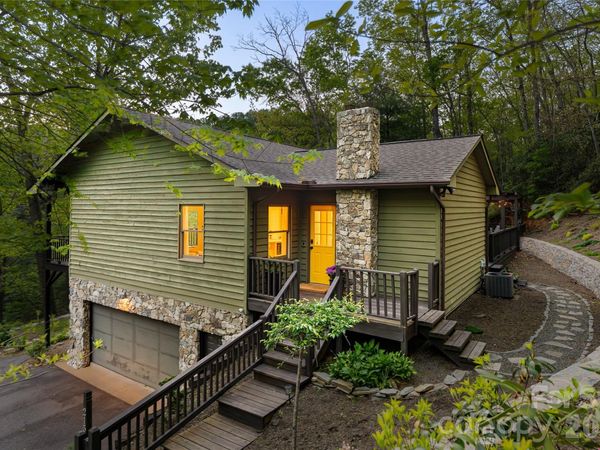 2159 North Fork Right Fork Road , Black Mountain, NC 28711