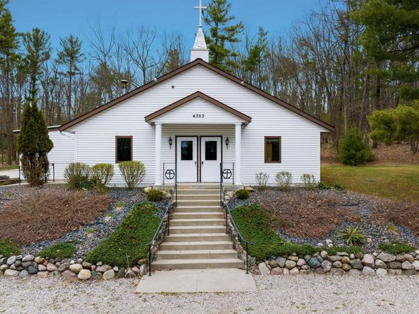 4353 Spider Lake Road N, Traverse City, MI 49686