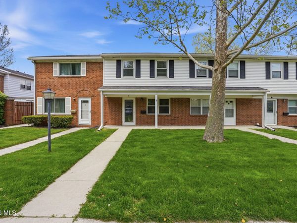 1724 Queenswood Drive , Findlay, OH 45840