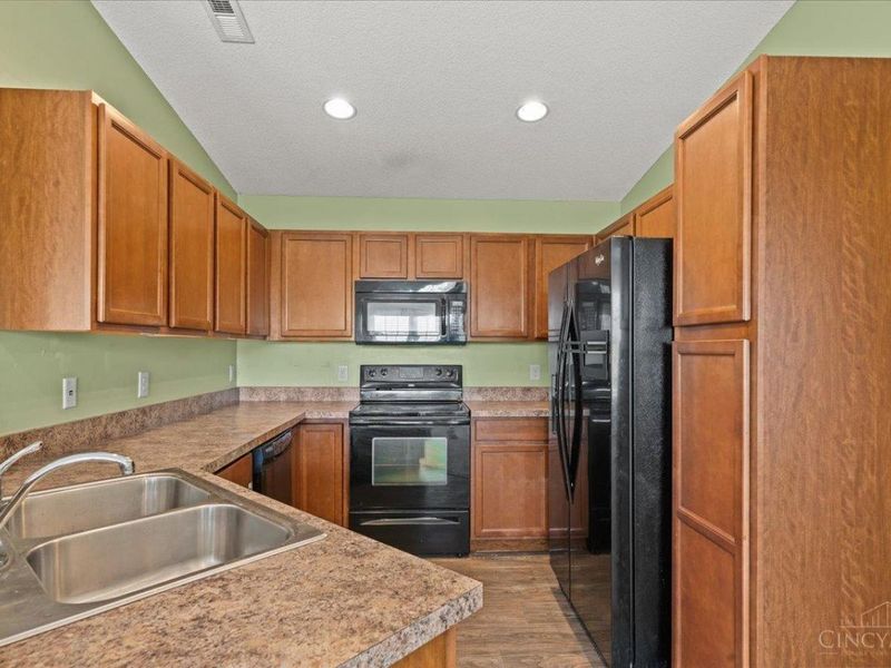 1384 Twin Spires Drive, Batavia Twp, OH 45103 Photo 9