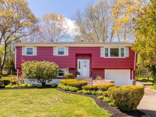 89 Fernandez Cir, Randolph, MA 02368