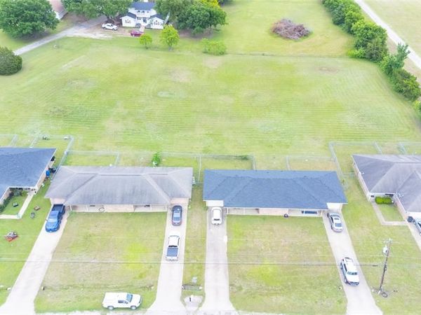 600 Pratt Road , Red Oak, TX 75154