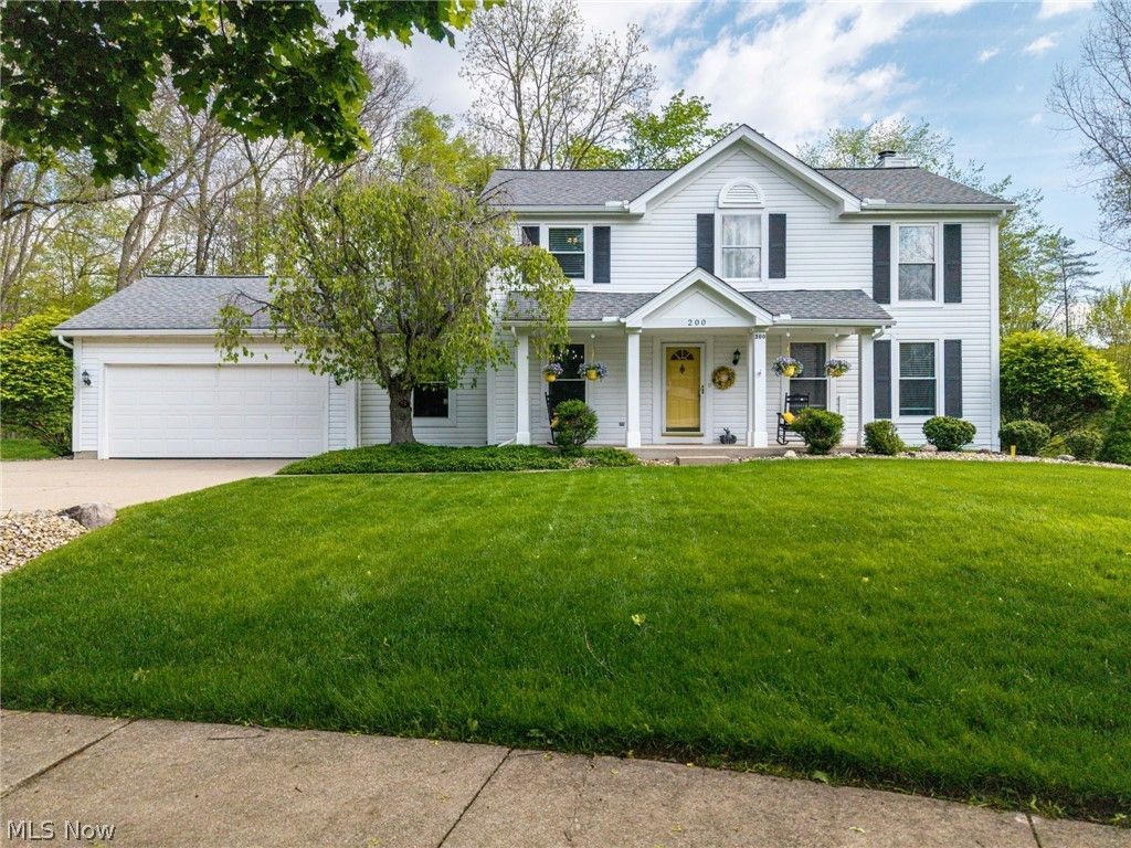 200 Yorkshire Drive , Medina, OH 44256 Main Photo