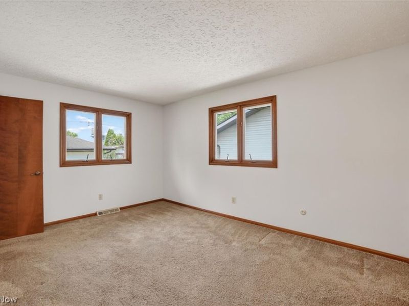 4746 Elizabeth Lane, Brooklyn, OH 44144 Photo 19