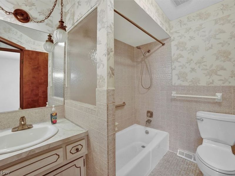 4746 Elizabeth Lane, Brooklyn, OH 44144 Photo 30