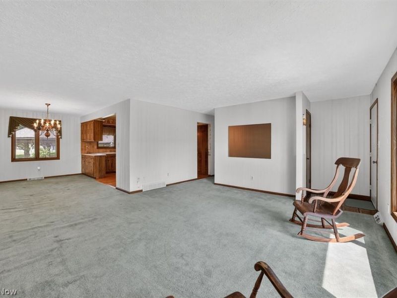 4746 Elizabeth Lane, Brooklyn, OH 44144 Photo 7