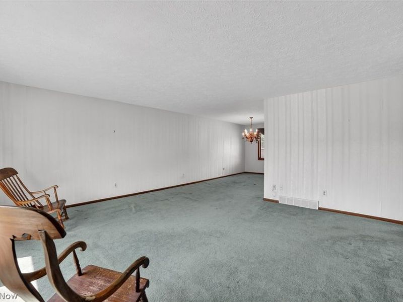 4746 Elizabeth Lane, Brooklyn, OH 44144 Photo 8