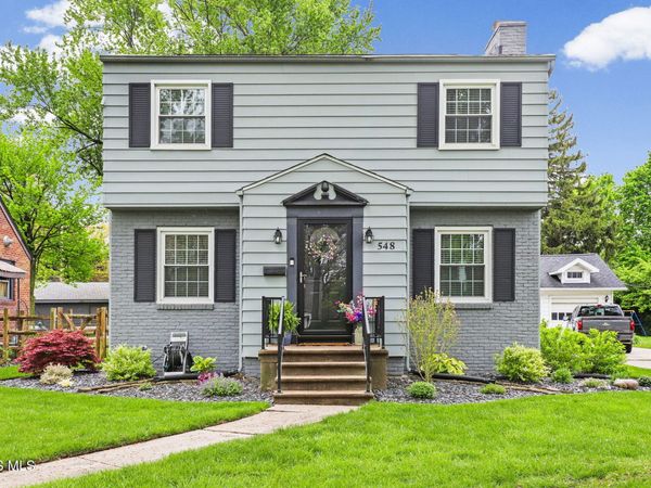 548 E Indiana Avenue, Perrysburg, OH 43551