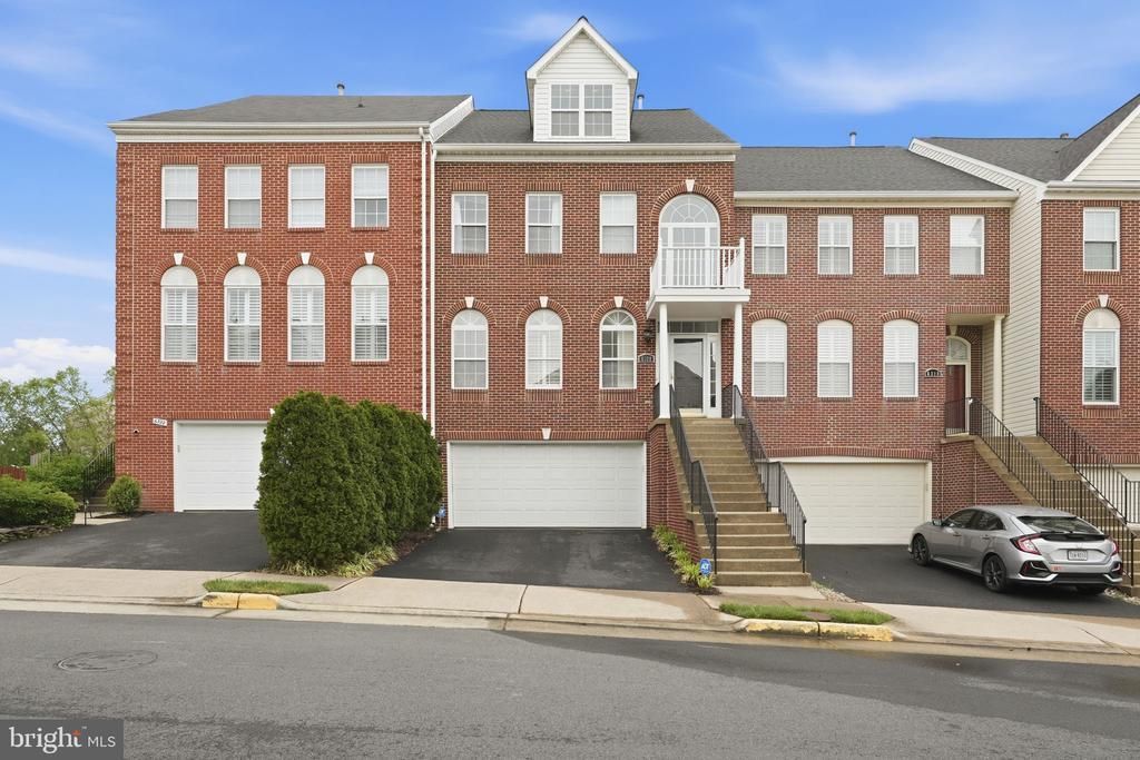 6320 Dunman Way, Alexandria, VA 22315 Main Photo
